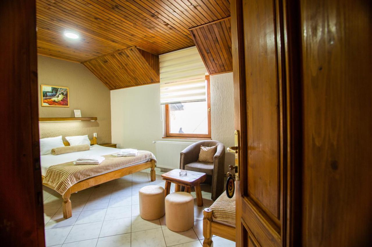 Guest House Vila Alexandar Palić Eksteriør billede