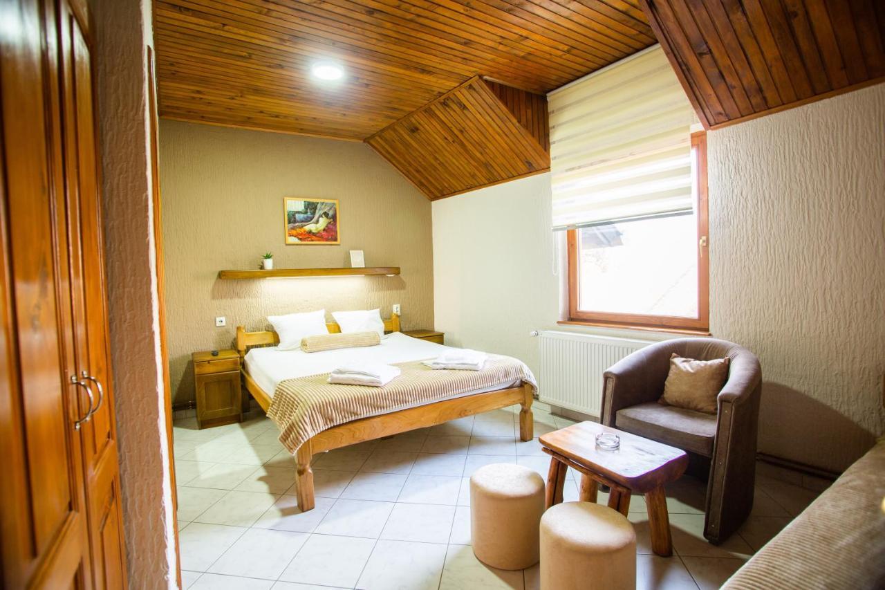 Guest House Vila Alexandar Palić Eksteriør billede