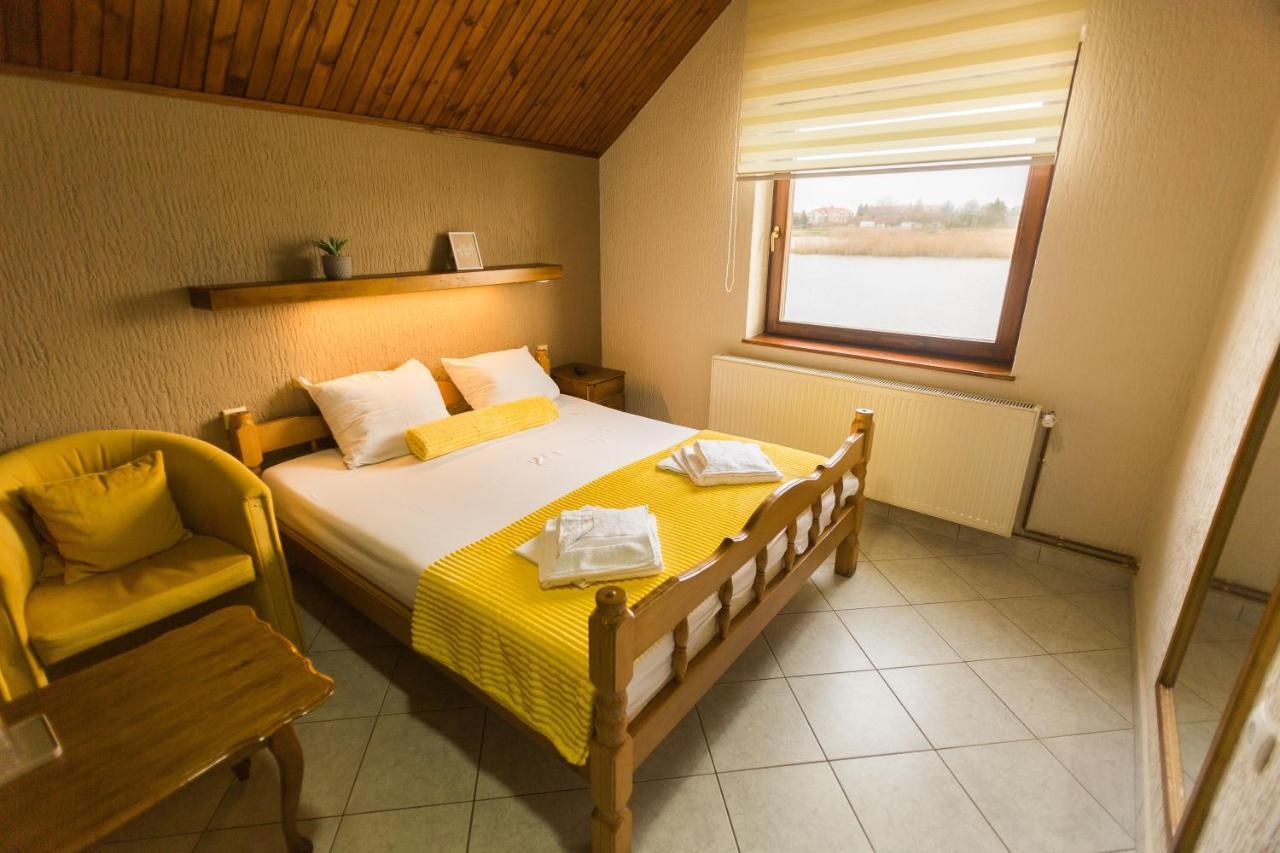 Guest House Vila Alexandar Palić Eksteriør billede