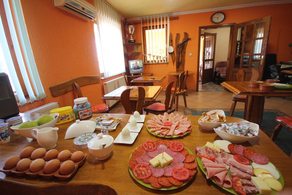 Guest House Vila Alexandar Palić Eksteriør billede