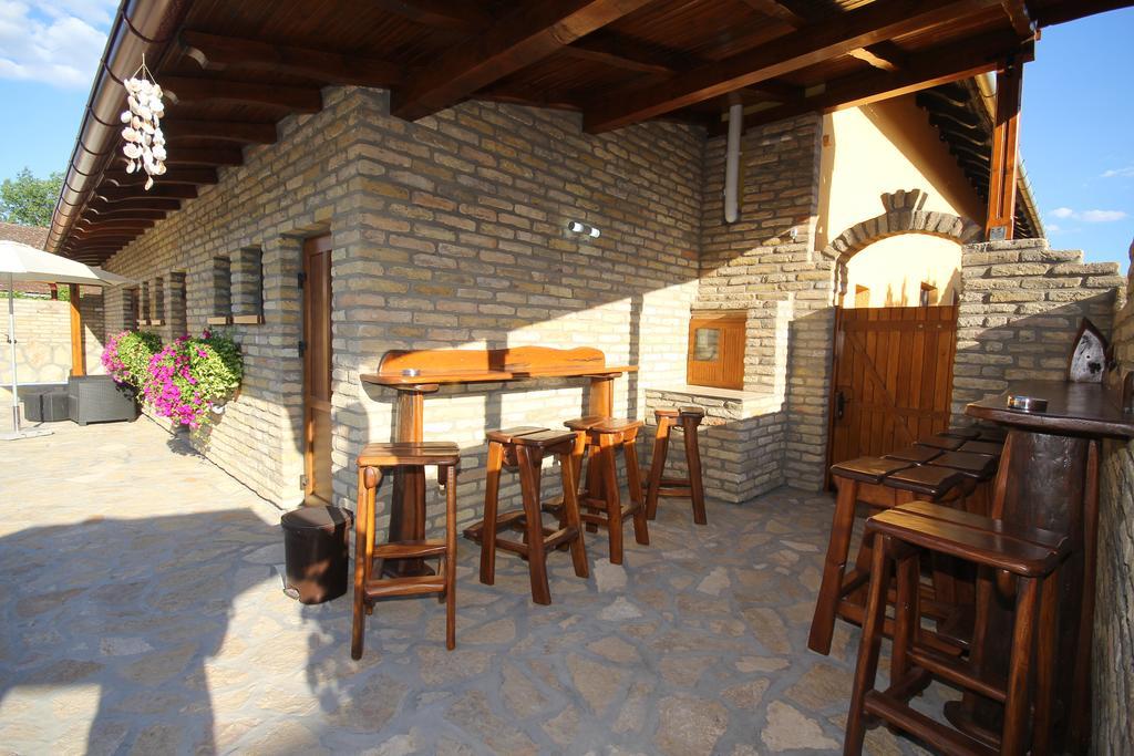Guest House Vila Alexandar Palić Eksteriør billede