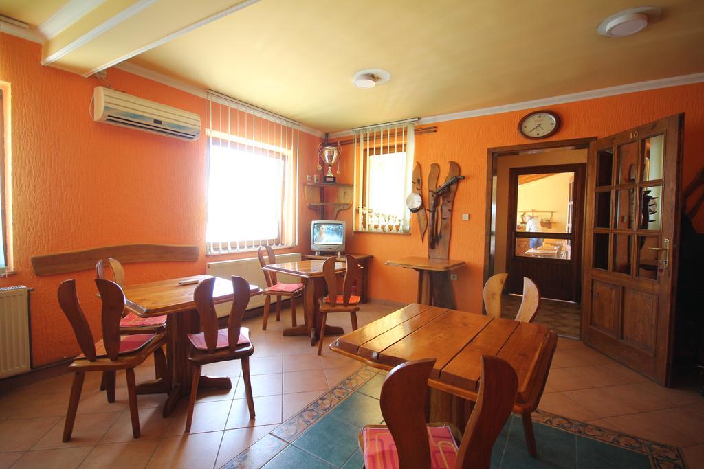 Guest House Vila Alexandar Palić Eksteriør billede